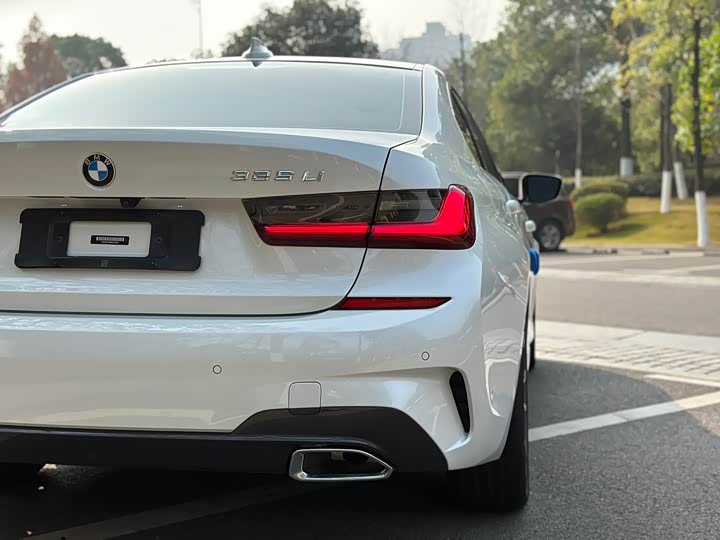 Фото 21 - BMW 3 Series