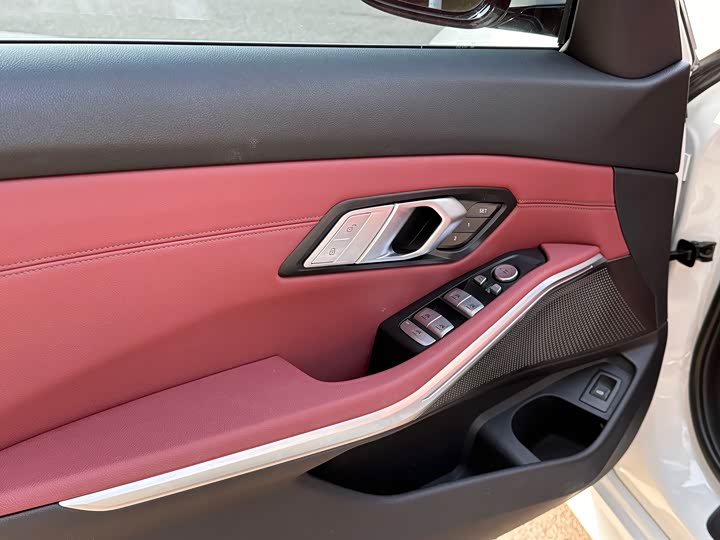 Фото 23 - BMW 3 Series