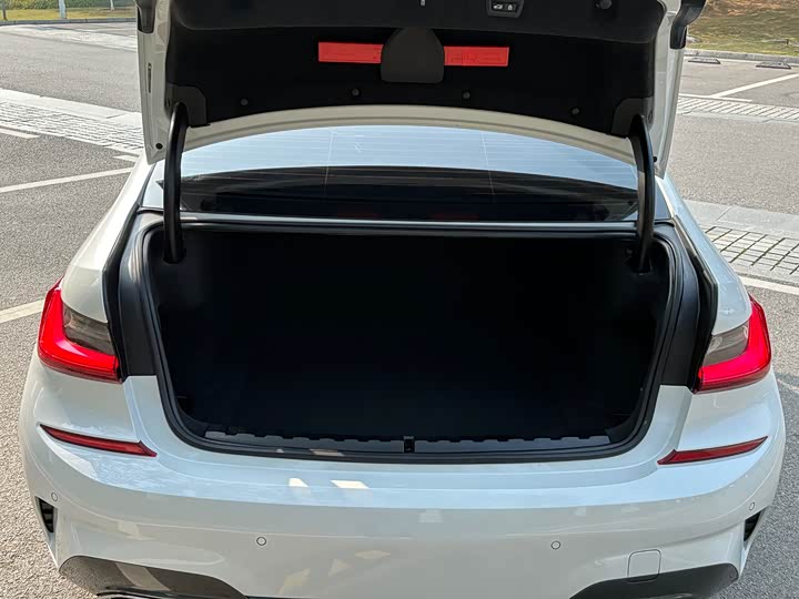 Фото 27 - BMW 3 Series