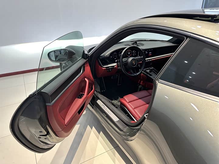 Фото 14 - Porsche 911