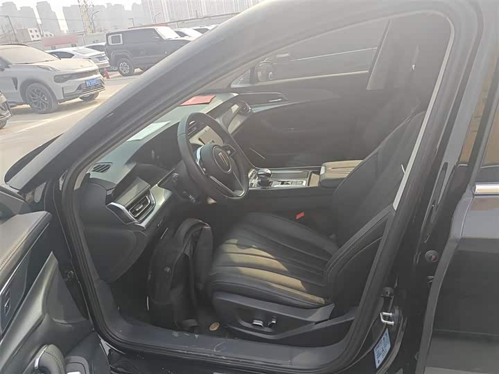 Фото 15 - Hongqi H5