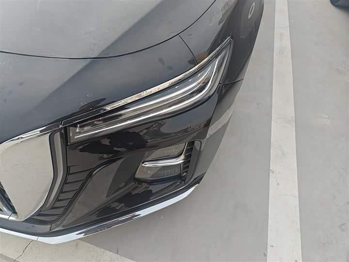 Фото 24 - Hongqi H5