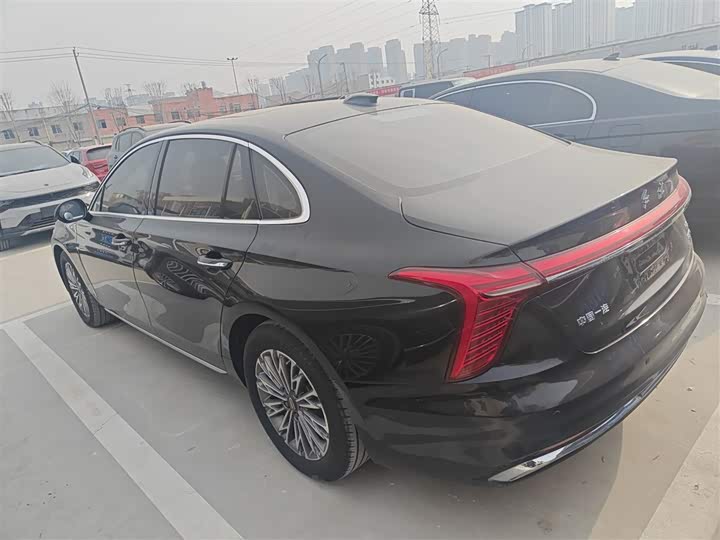 Фото 5 - Hongqi H5