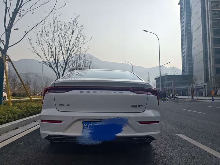 Фото 15 - Bestune B70