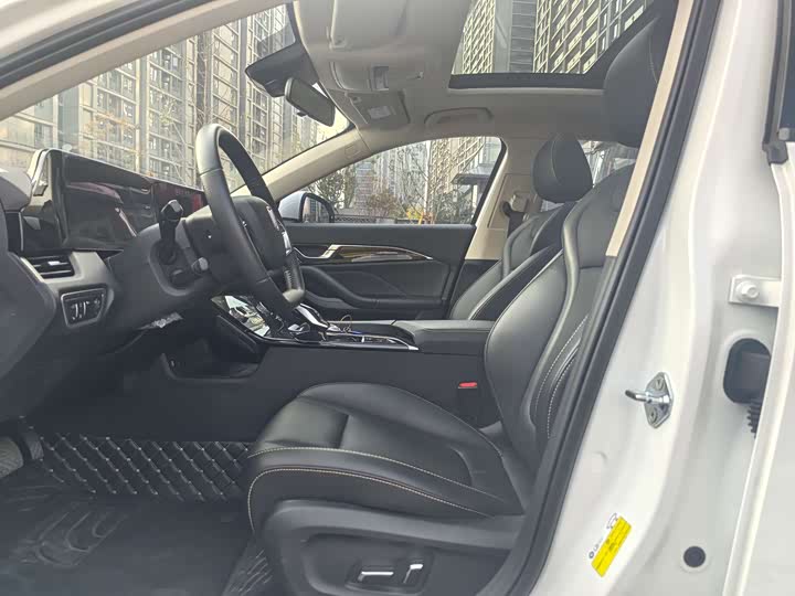 Фото 4 - Bestune B70