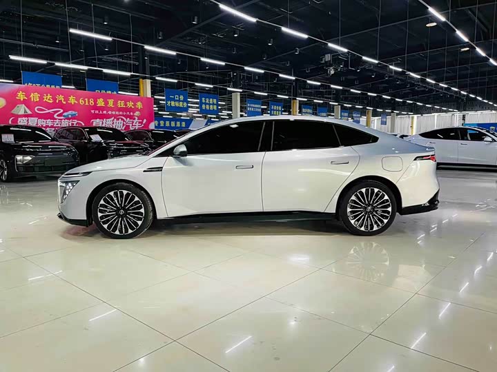 Фото 5 - Nissan N7