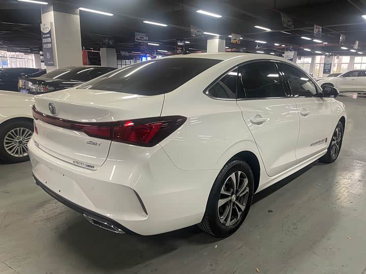 Фото 14 - Changan Eado Plus