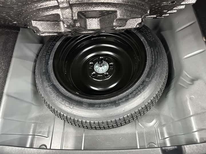 Фото 16 - Honda Vezel