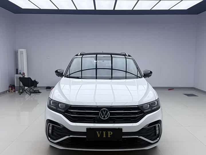 Фото 2 - Volkswagen T-Roc