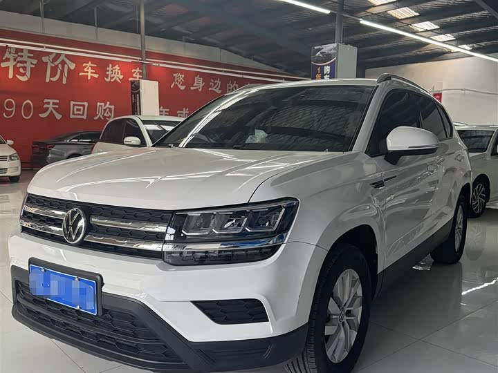 Фото 1 - Volkswagen Tharu