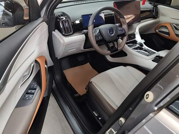 Фото 16 - BYD Song Pro Hybrid