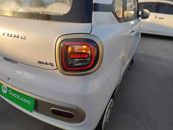 Фото 8 - Bestune Pony