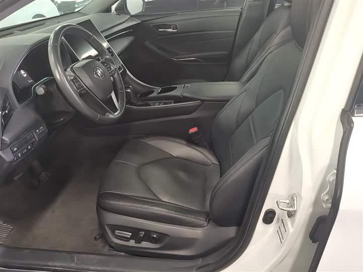 Фото 15 - Toyota Avalon