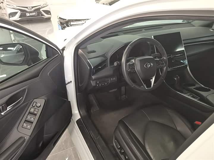 Фото 16 - Toyota Avalon