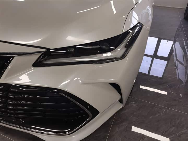 Фото 24 - Toyota Avalon