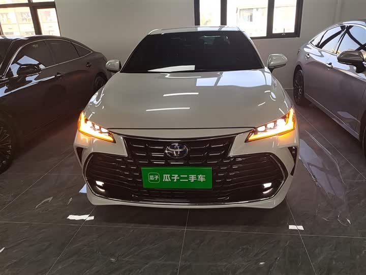 Фото 3 - Toyota Avalon