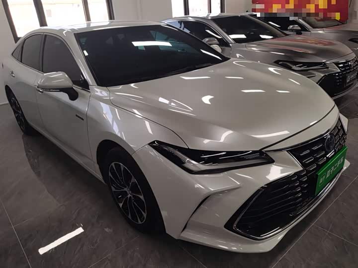 Фото 4 - Toyota Avalon