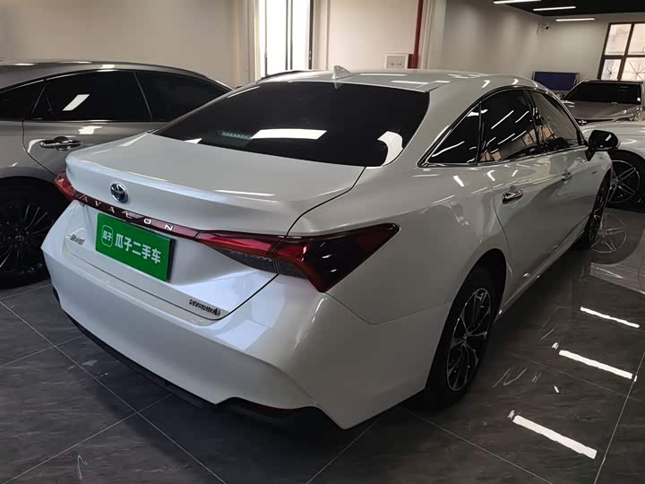 Фото 7 - Toyota Avalon