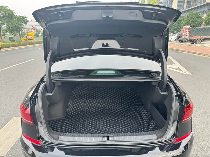 Фото 11 - Volkswagen Passat