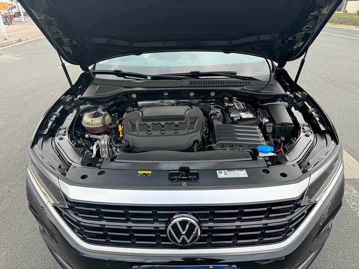 Фото 18 - Volkswagen Passat