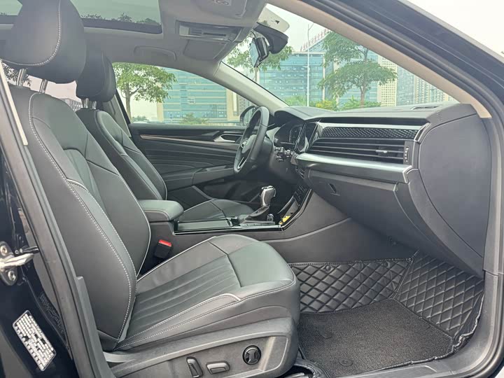 Фото 9 - Volkswagen Passat