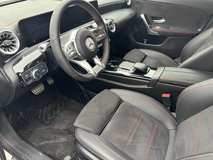 Фото 12 - Mercedes-Benz CLA-Class