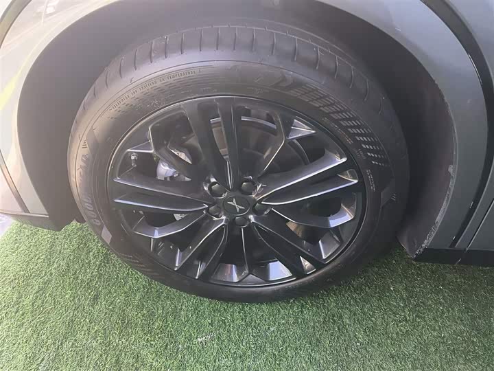 Фото 23 - XPeng G6