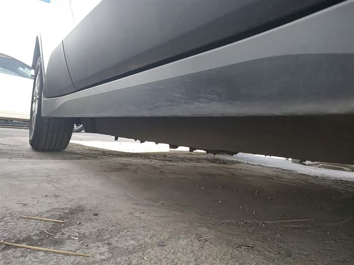 Фото 21 - Toyota C-HR EV