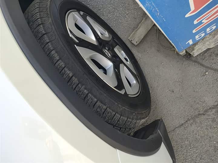 Фото 23 - Toyota C-HR EV