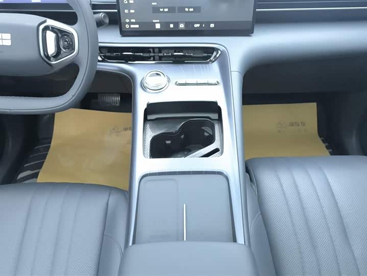 Фото 16 - Geely Galaxy E5