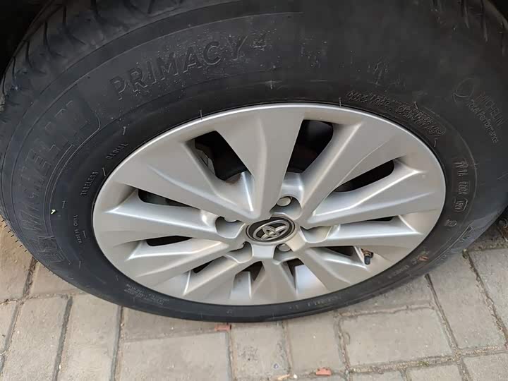 Фото 26 - Toyota Corolla