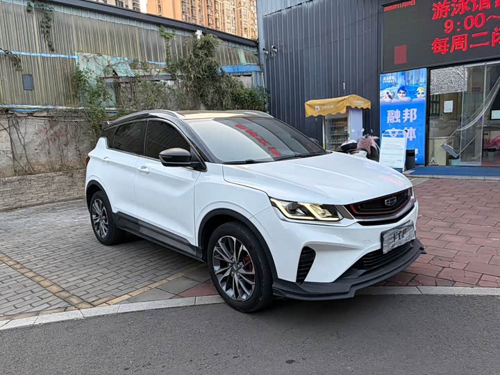 Фото 3 - Geely Coolray