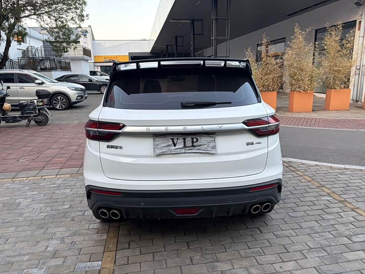 Фото 6 - Geely Coolray