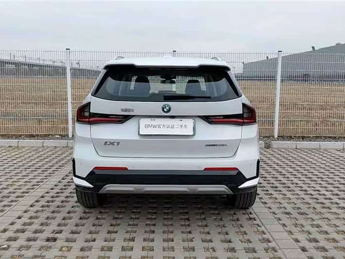 Фото 3 - BMW iX1