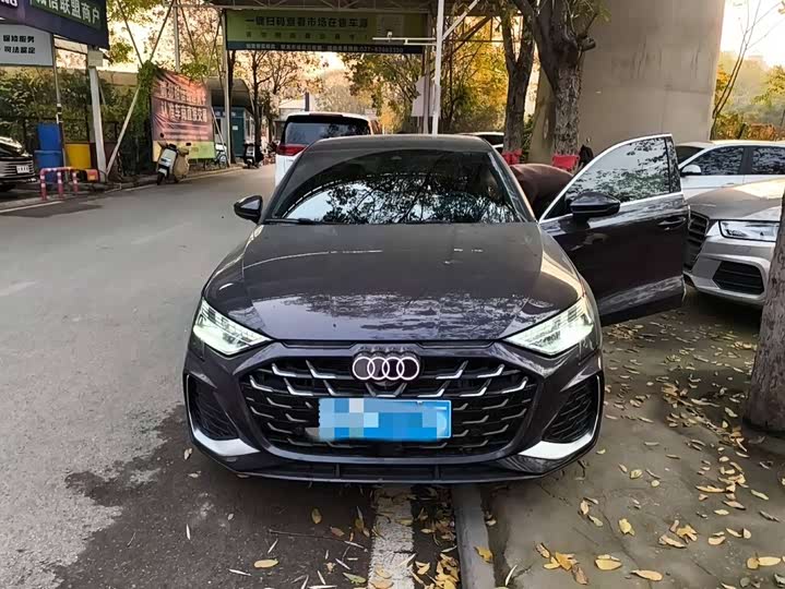 Фото 2 - Audi A3