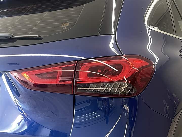 Фото 10 - Mercedes-Benz GLA-Class