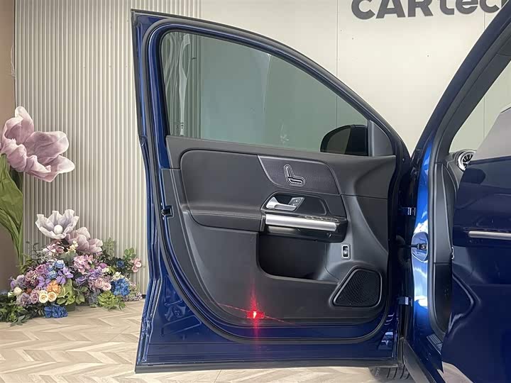 Фото 15 - Mercedes-Benz GLA-Class