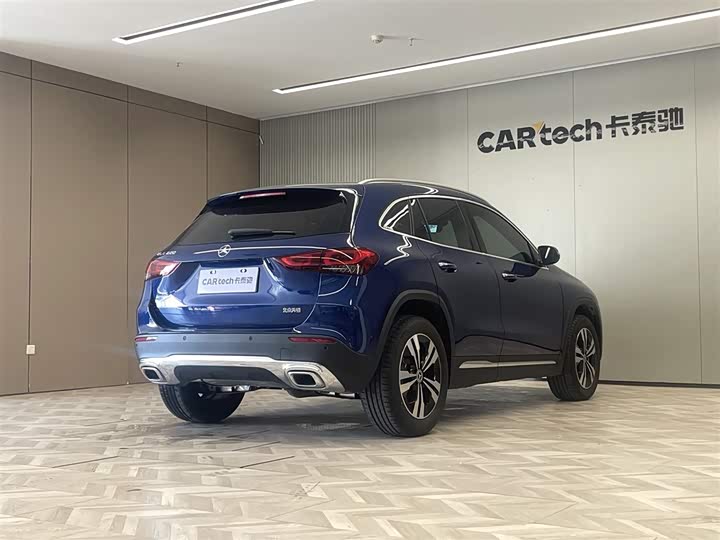 Фото 5 - Mercedes-Benz GLA-Class