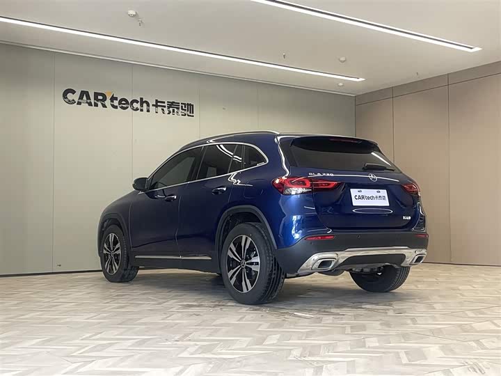 Фото 7 - Mercedes-Benz GLA-Class