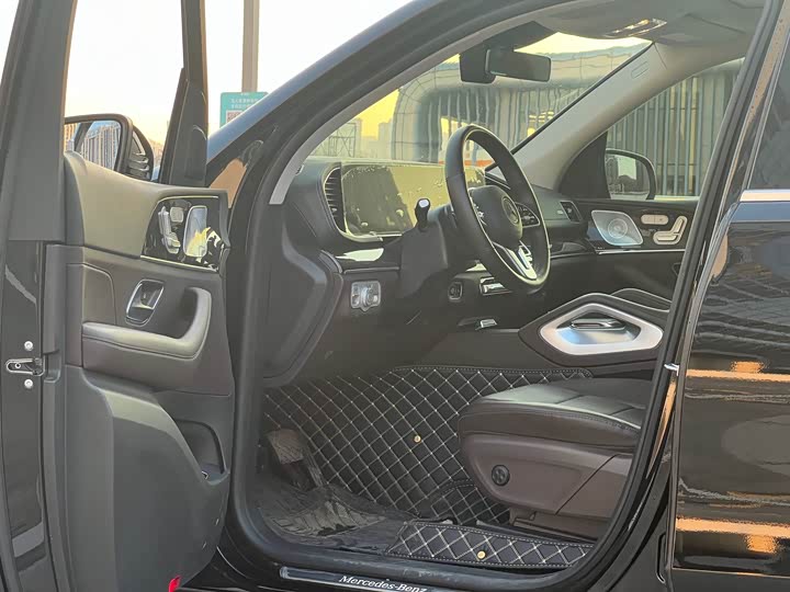 Фото 4 - Mercedes-Benz GLE-Class