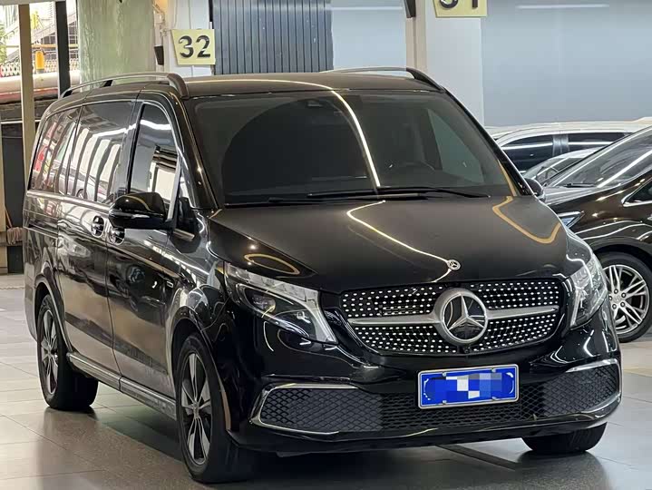 Фото 3 - Mercedes-Benz V-Class