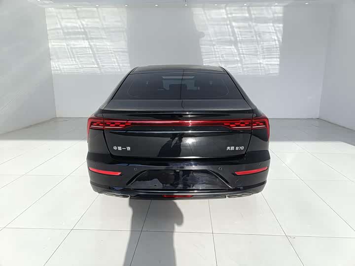 Фото 11 - Bestune B70