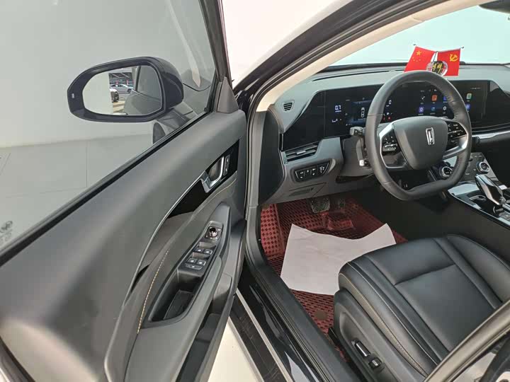 Фото 5 - Bestune B70