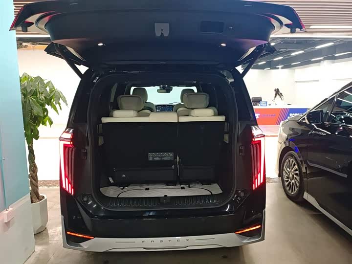 Фото 19 - GAC Trumpchi M8