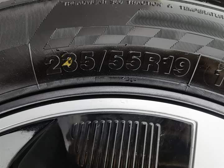 Фото 24 - Dongfeng Aeolus L7