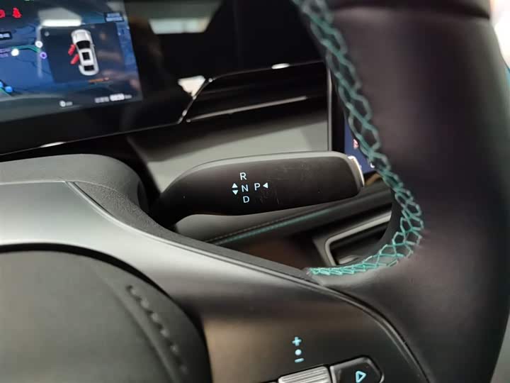 Фото 14 - BYD Qin L