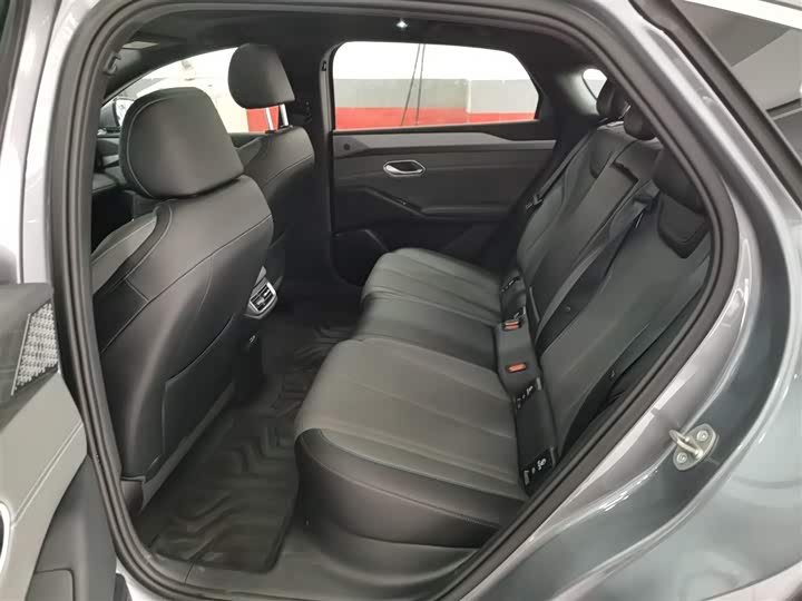 Фото 17 - BYD Qin L