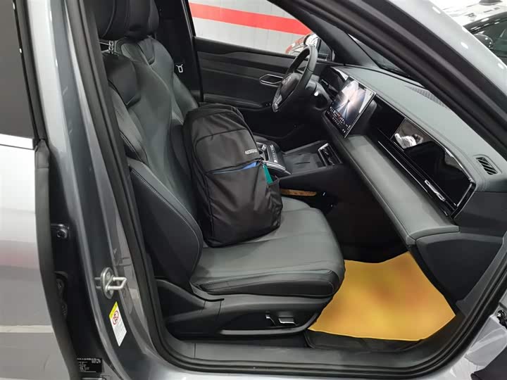 Фото 25 - BYD Qin L