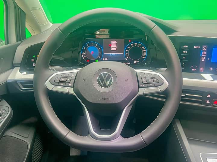 Фото 14 - Volkswagen Golf