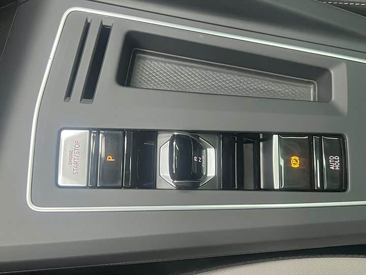 Фото 16 - Volkswagen Golf